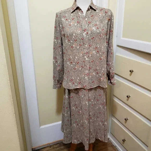 Vintage Skirt Set • Tan Floral • by Evan Picone / Size 6 Petite - Picture 3 of 11